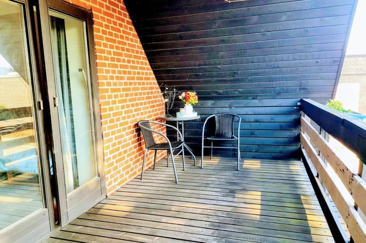5 Minute Walk To Lego - 2 Bedrooms Loft Floor With Balcony Billund Exterior photo